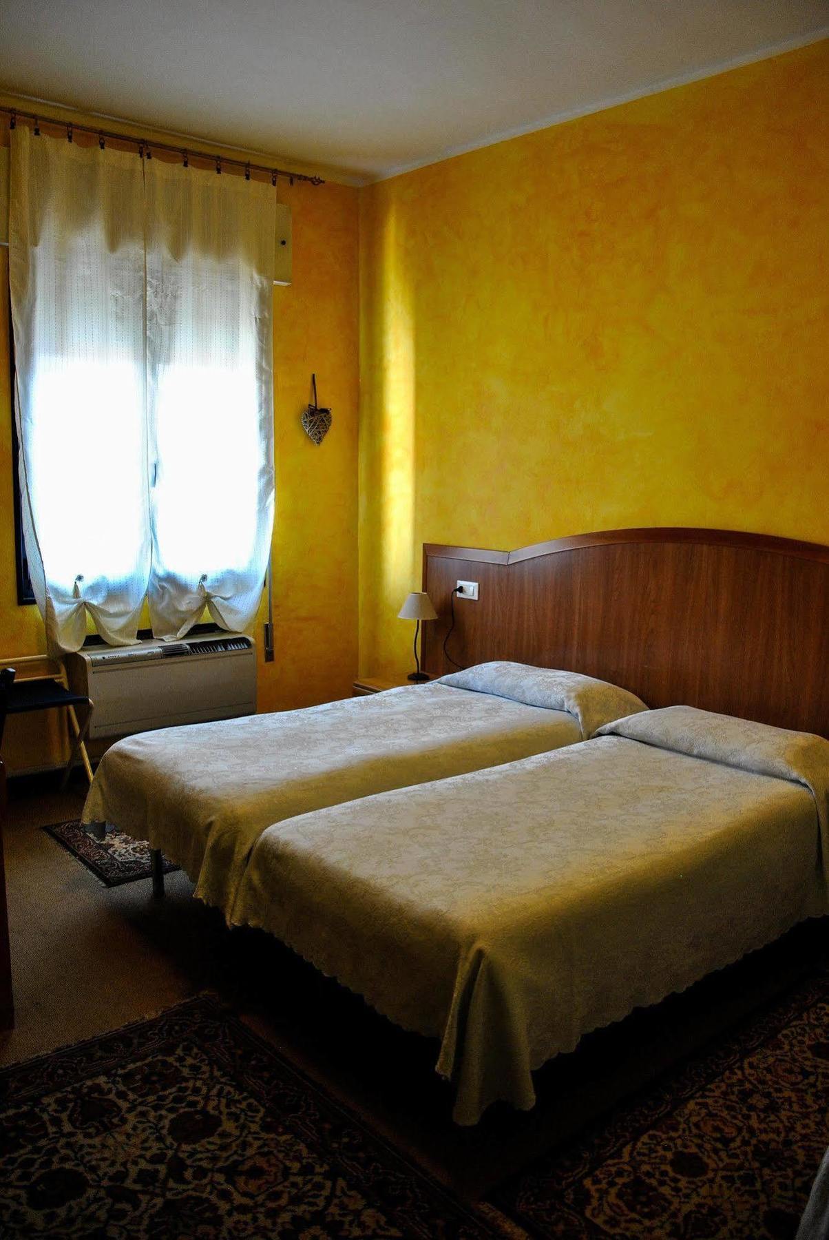 Hotel Alla Fiera Padova Kültér fotó